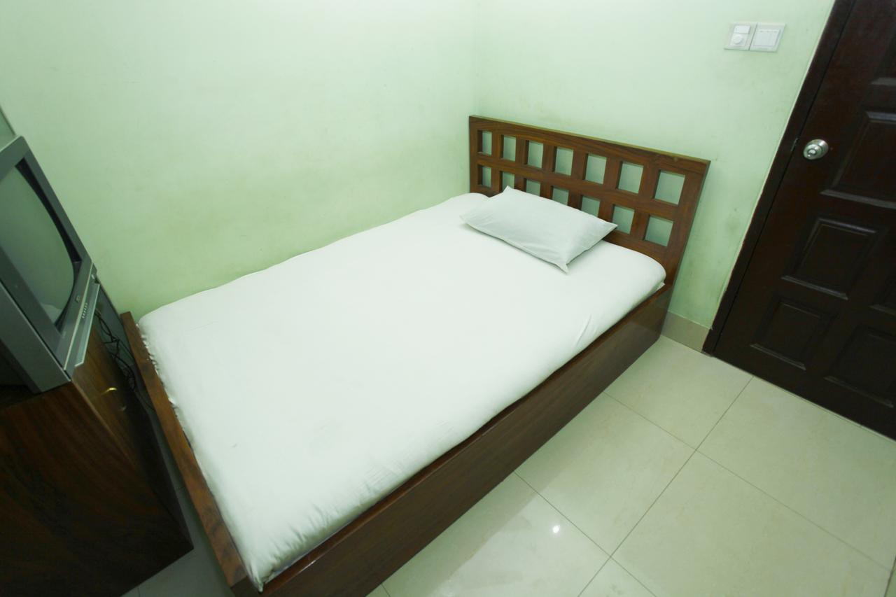 Hotel Star Park Dakhin Kattali Стая снимка