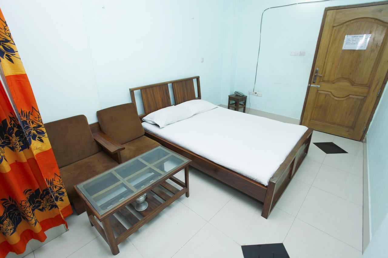 Hotel Star Park Dakhin Kattali Стая снимка
