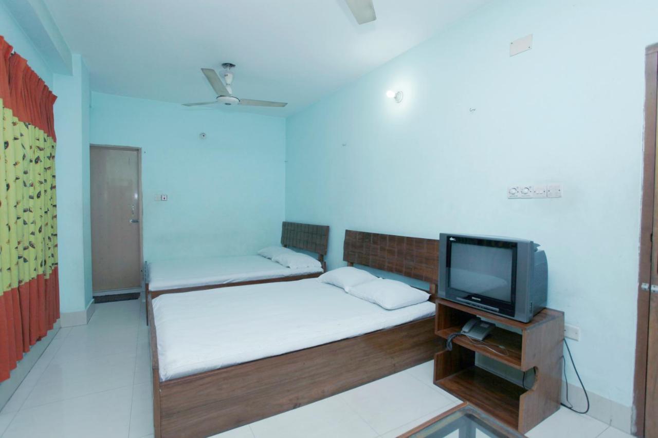 Hotel Star Park Dakhin Kattali Стая снимка
