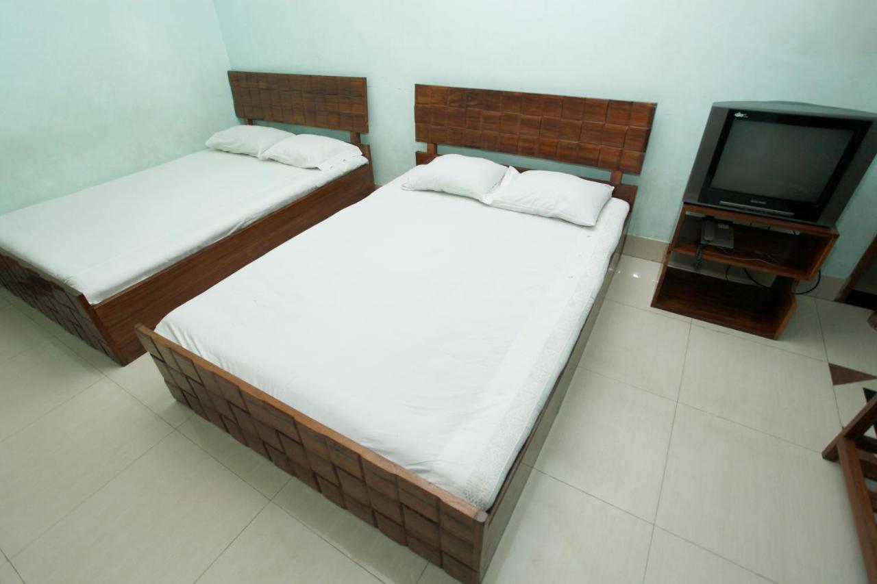 Hotel Star Park Dakhin Kattali Стая снимка